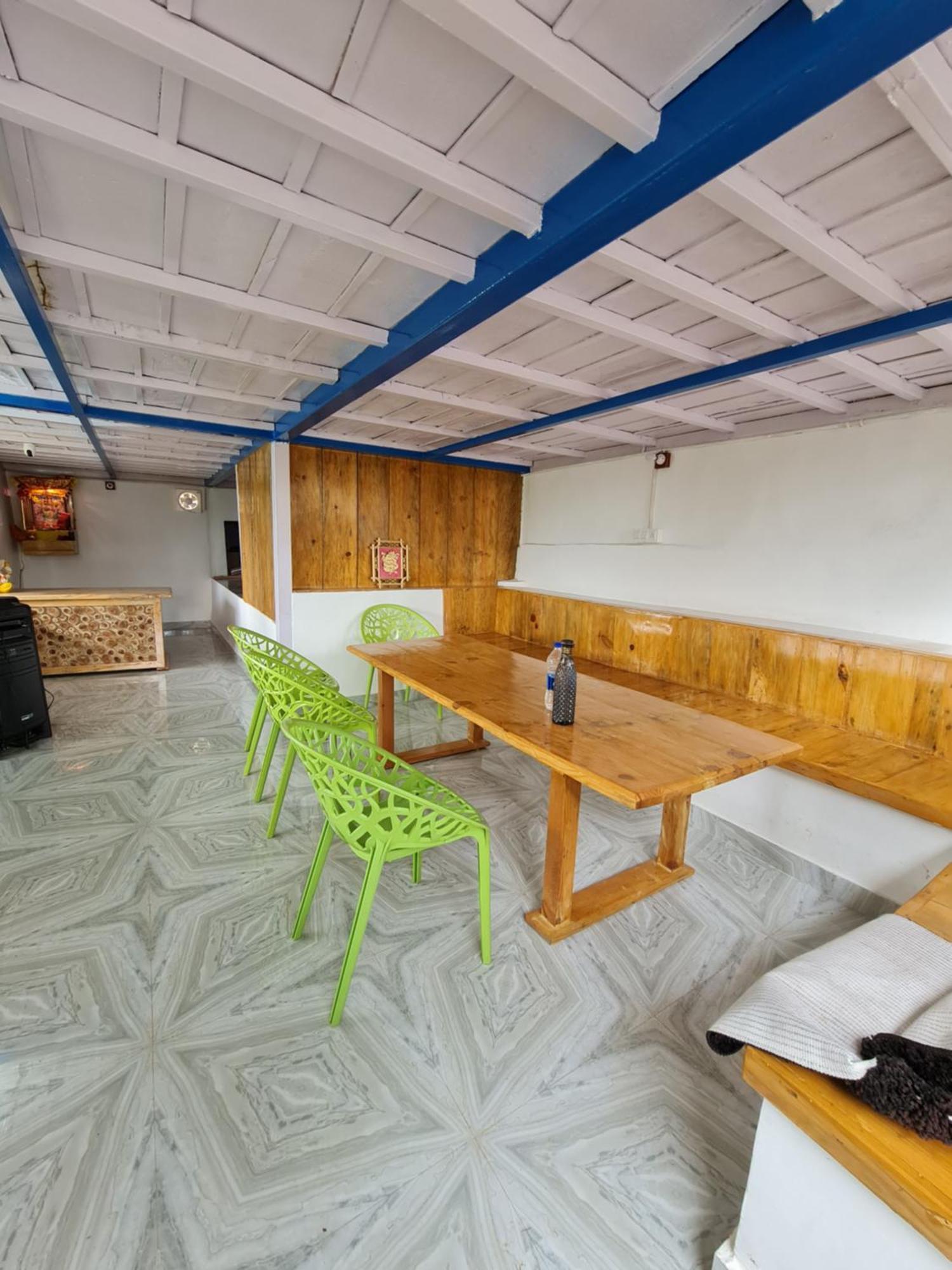 The Roots Homestay Алмора Экстерьер фото