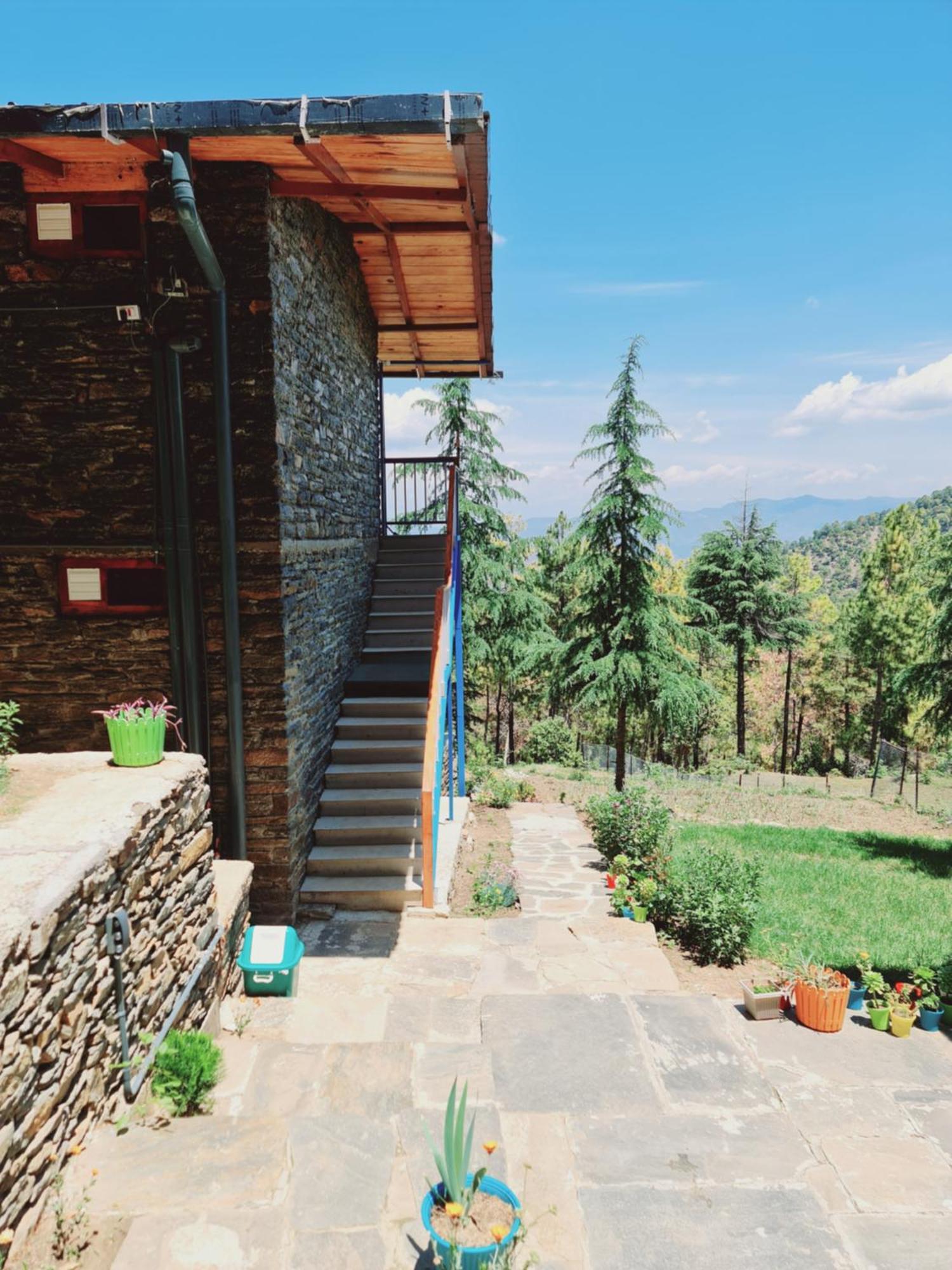 The Roots Homestay Алмора Экстерьер фото