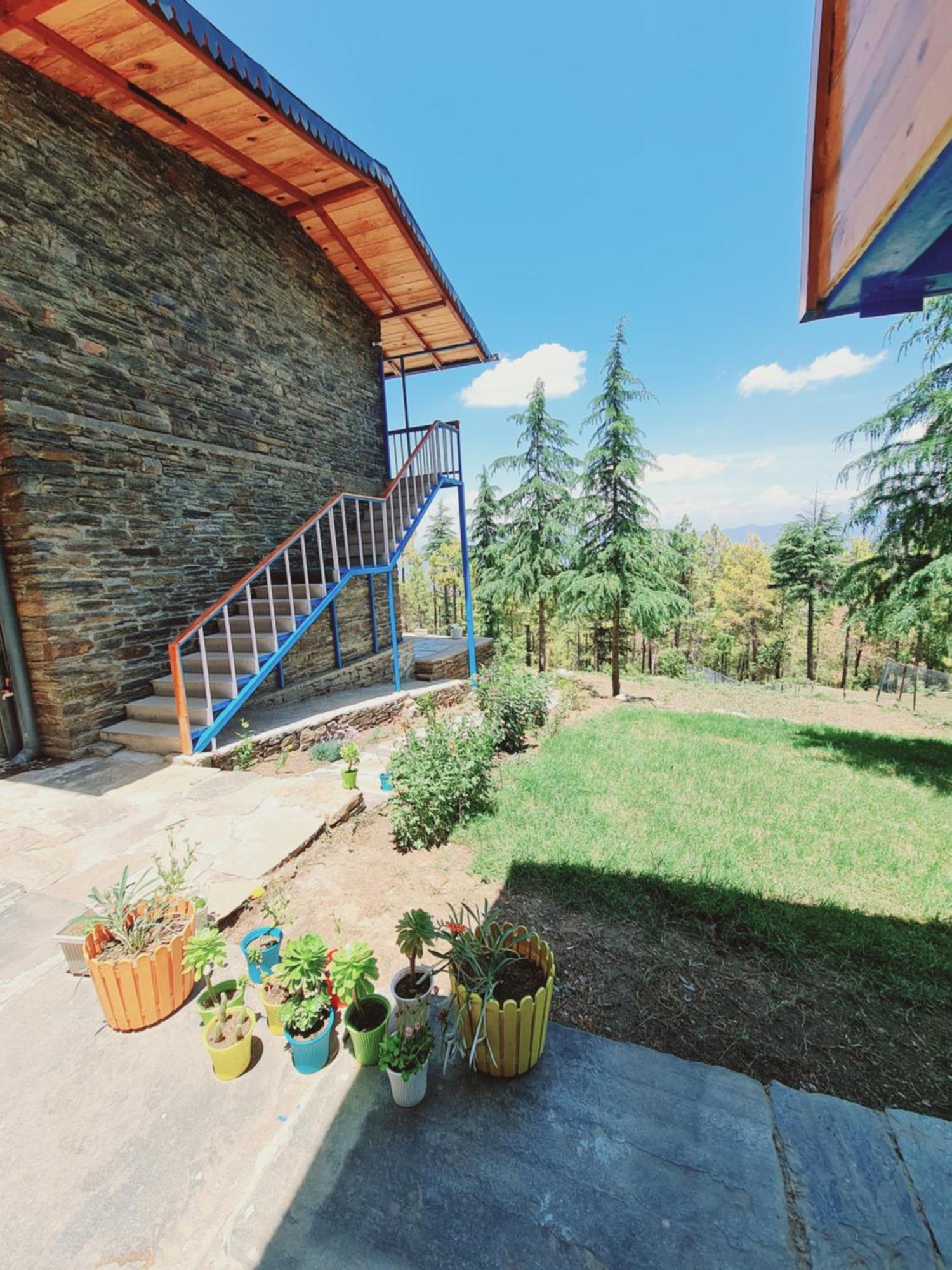 The Roots Homestay Алмора Экстерьер фото